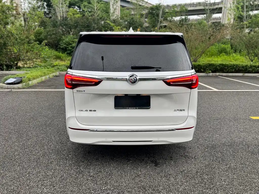 Buick GL8 2023 ES 653T Luxury