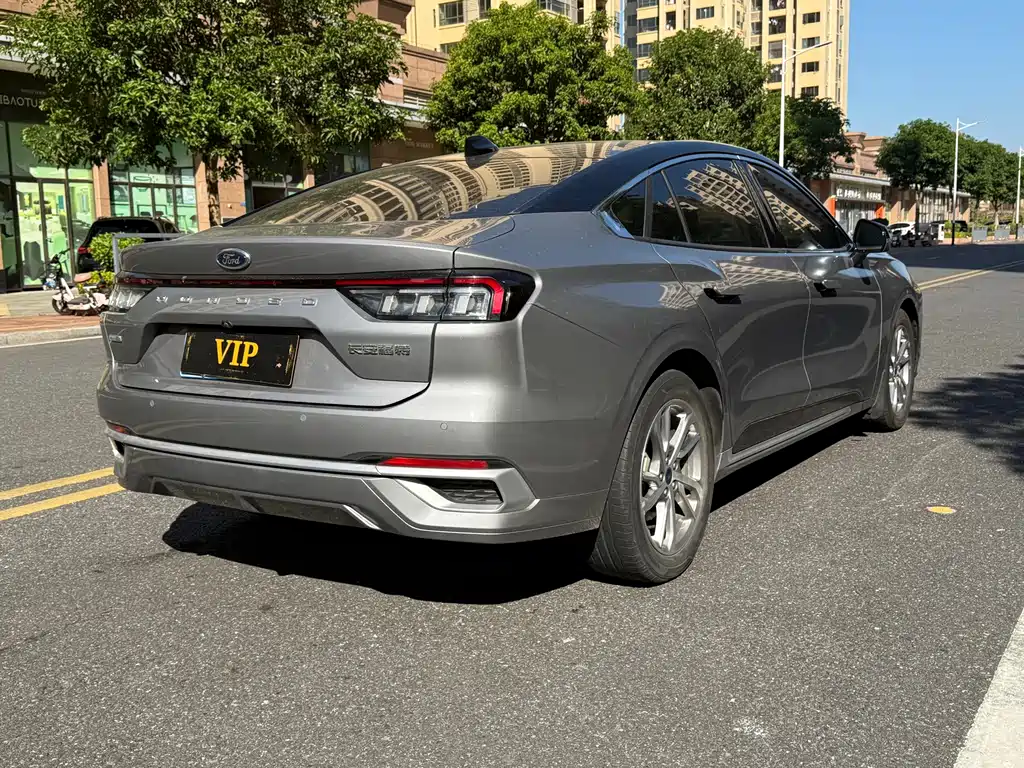 Ford Mondeo — миниатюра 4