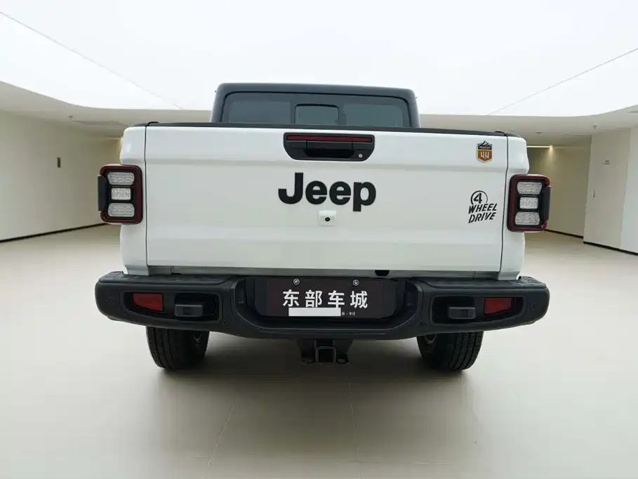 Jeep Gladiator — миниатюра 4