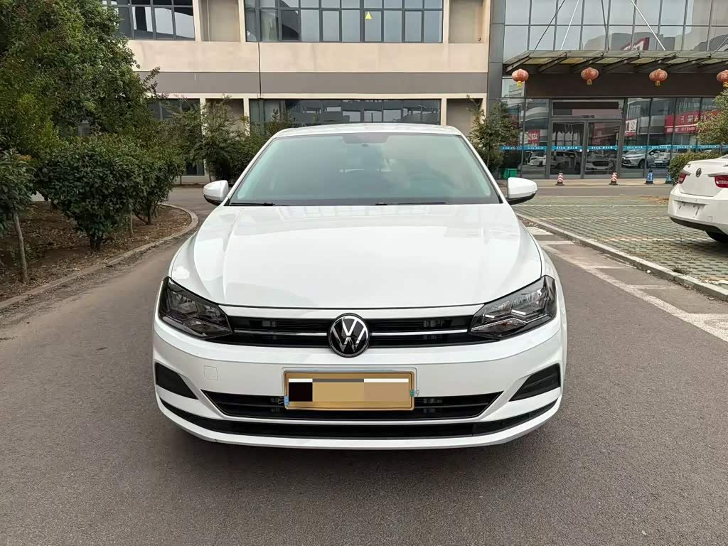 Volkswagen Polo 1.5 л 2024 г. Белый, пробег 12000 км