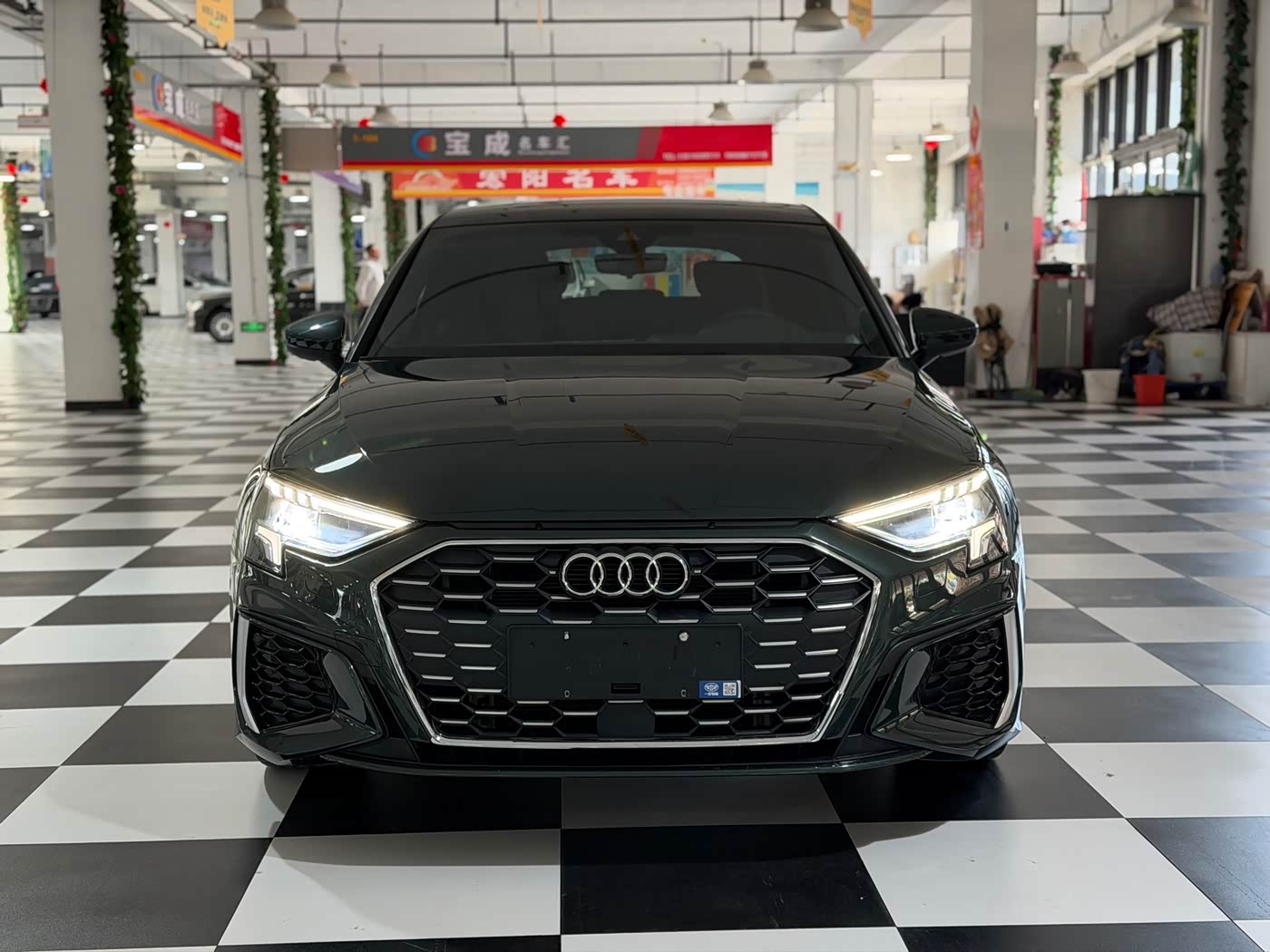 Audi A3 1.4 л 2023 г. Зелёный, пробег 15000 км