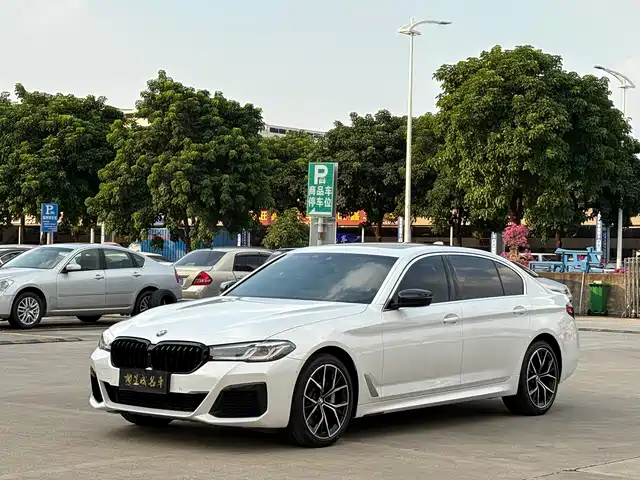 BMW  5 SERIES 2021