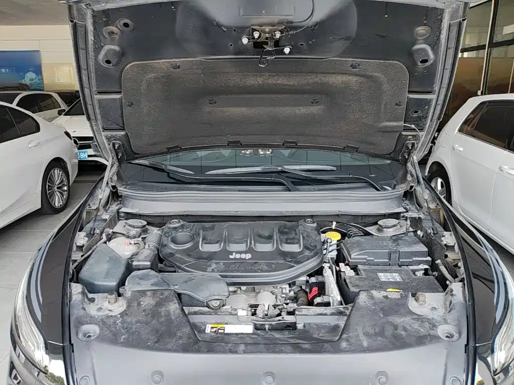 Jeep Cherokee — миниатюра 20