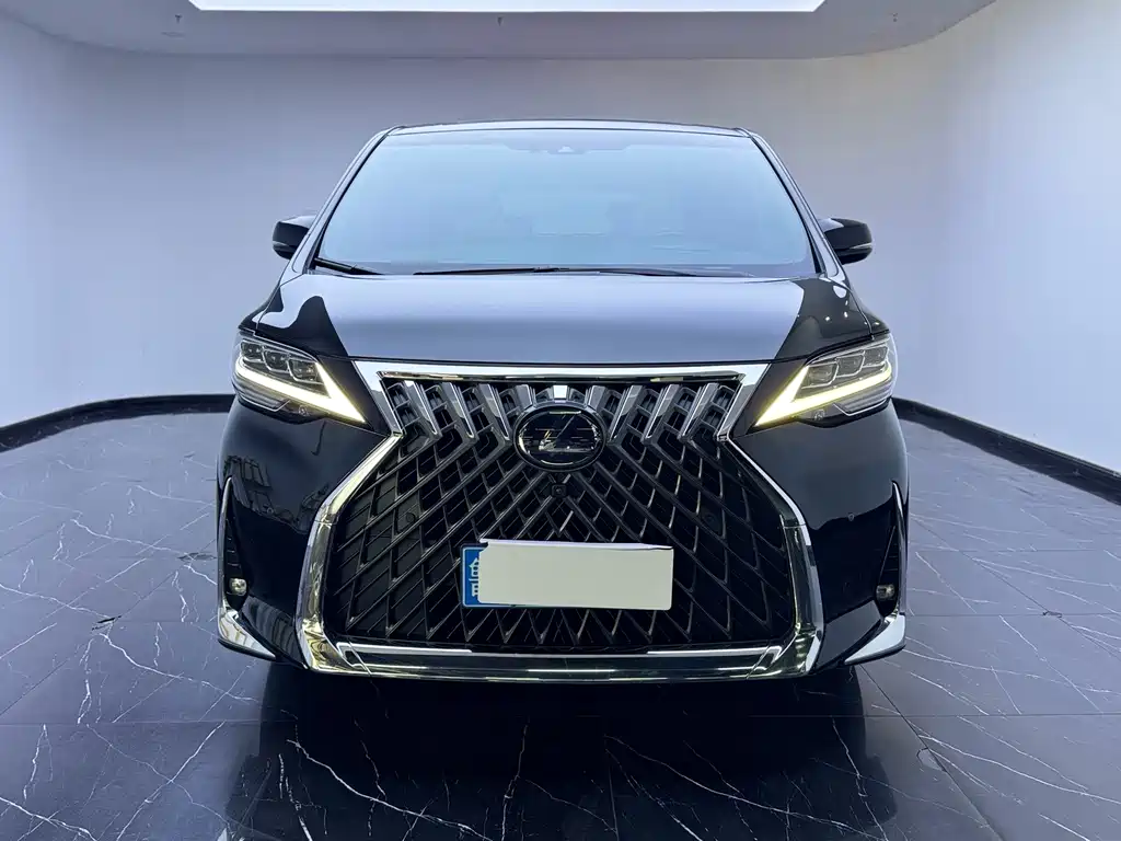 Lexus LM — фотографии объявления, Фото 3