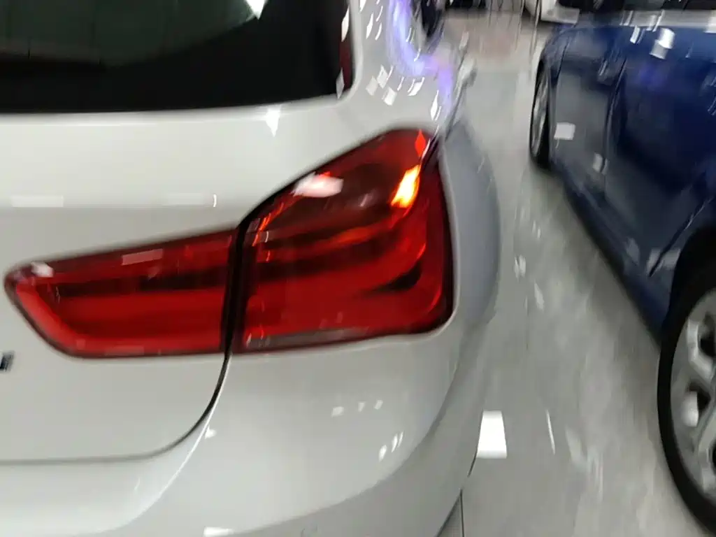 BMW 1 Series (Import) — миниатюра 8