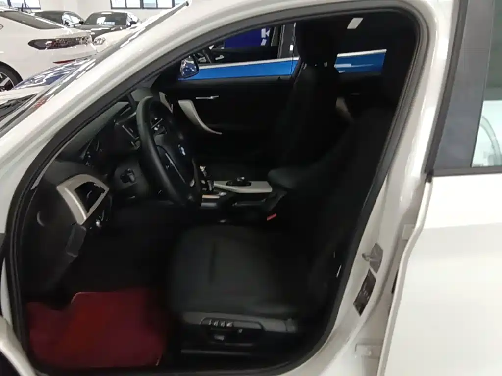 BMW 1 Series (Import) — миниатюра 15