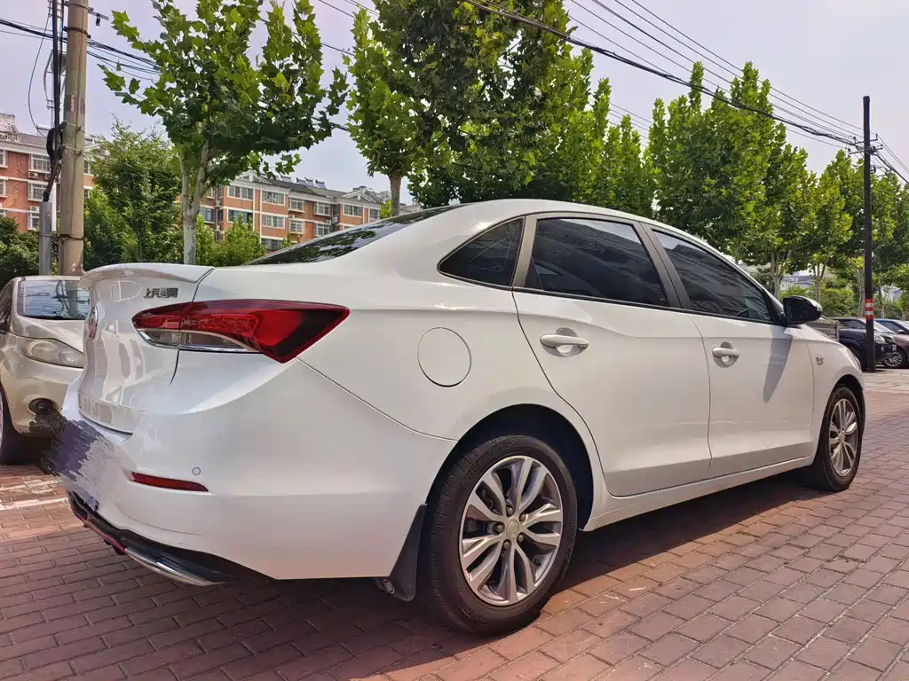 Buick Excelle — миниатюра 4