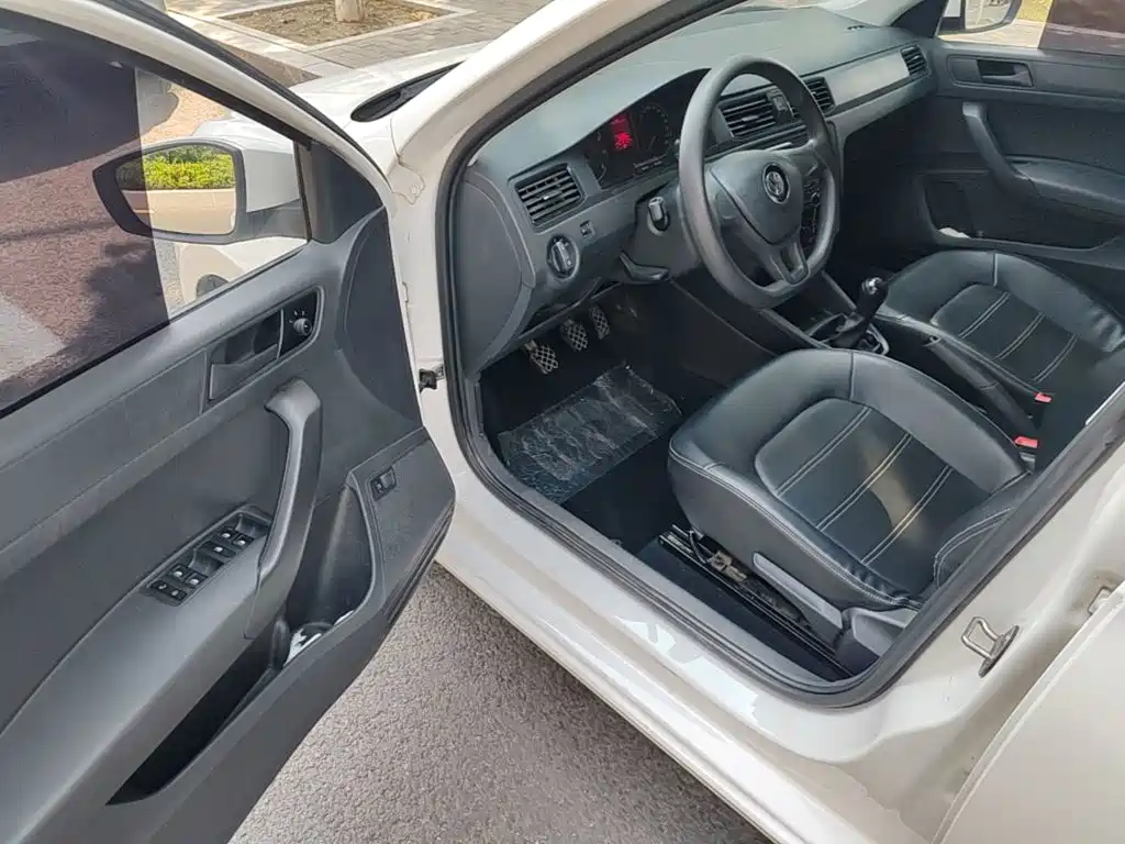 Volkswagen Santana — миниатюра 16