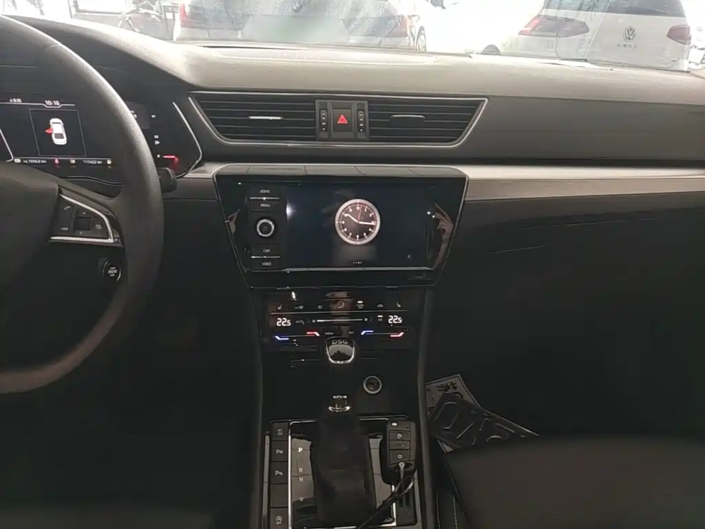 Skoda Superb — миниатюра 10