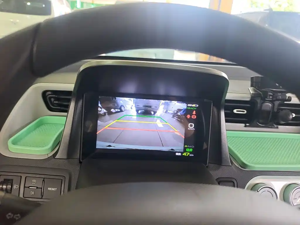Wuling MINIEV — миниатюра 13