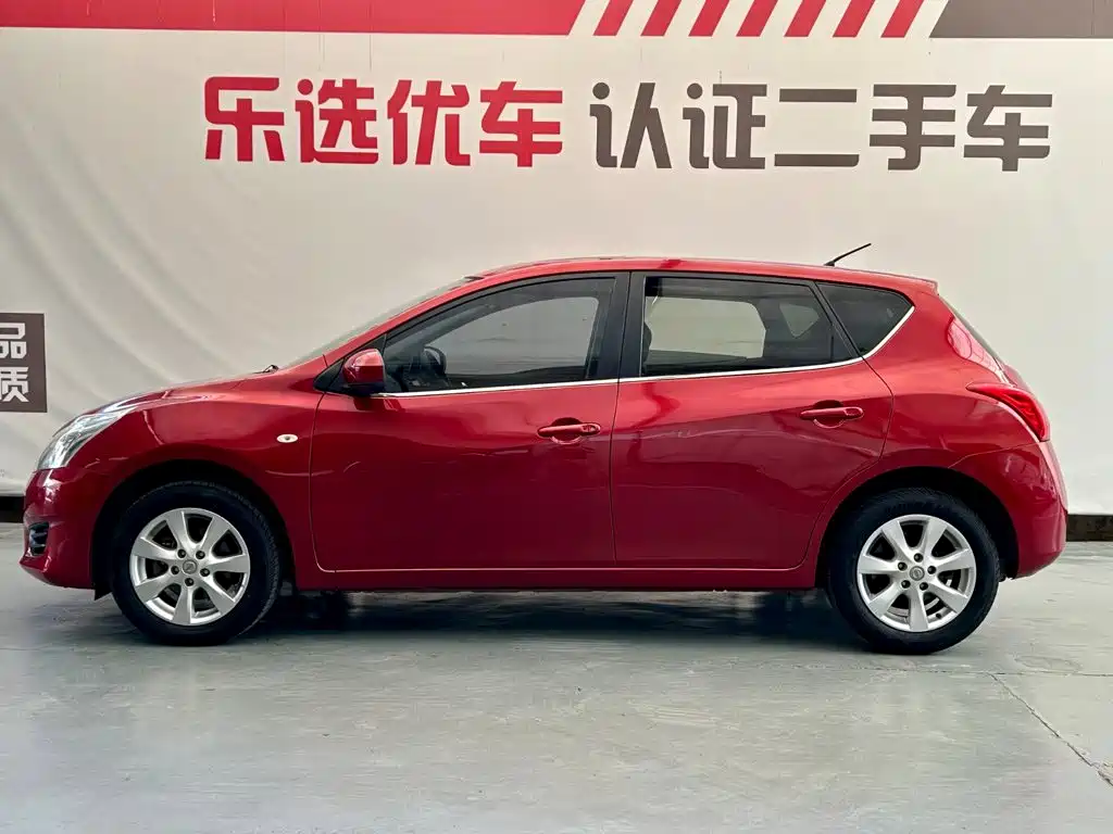 Nissan Tiida — миниатюра 3