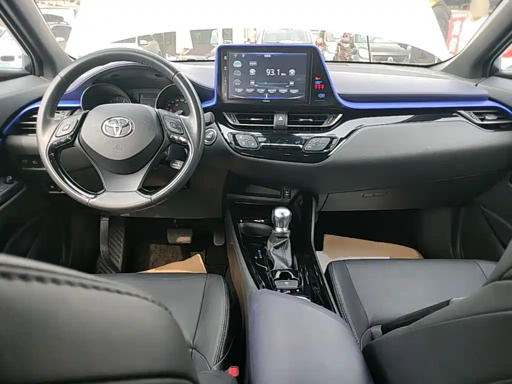 Toyota IZOA — миниатюра 10