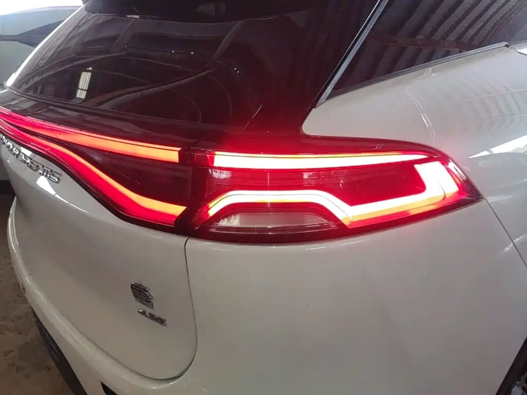 BYD Tang New Energy — миниатюра 8
