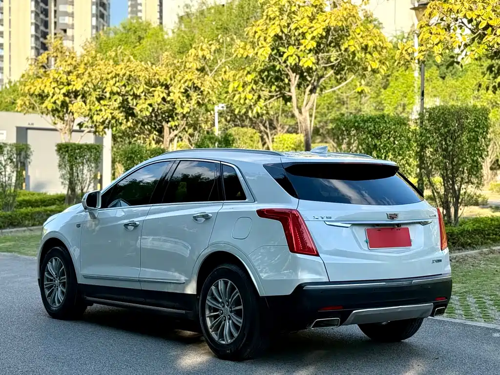 Cadillac XT5 — миниатюра 5