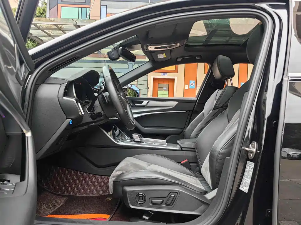 Audi A6L 2022 40 TFSI Luxury