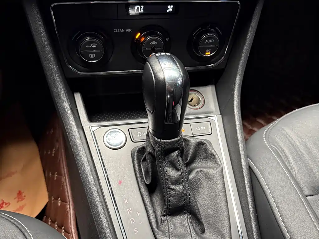 Volkswagen Lavida — миниатюра 17