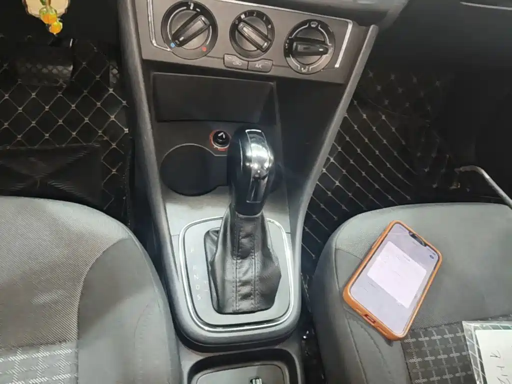 Volkswagen Polo — миниатюра 14