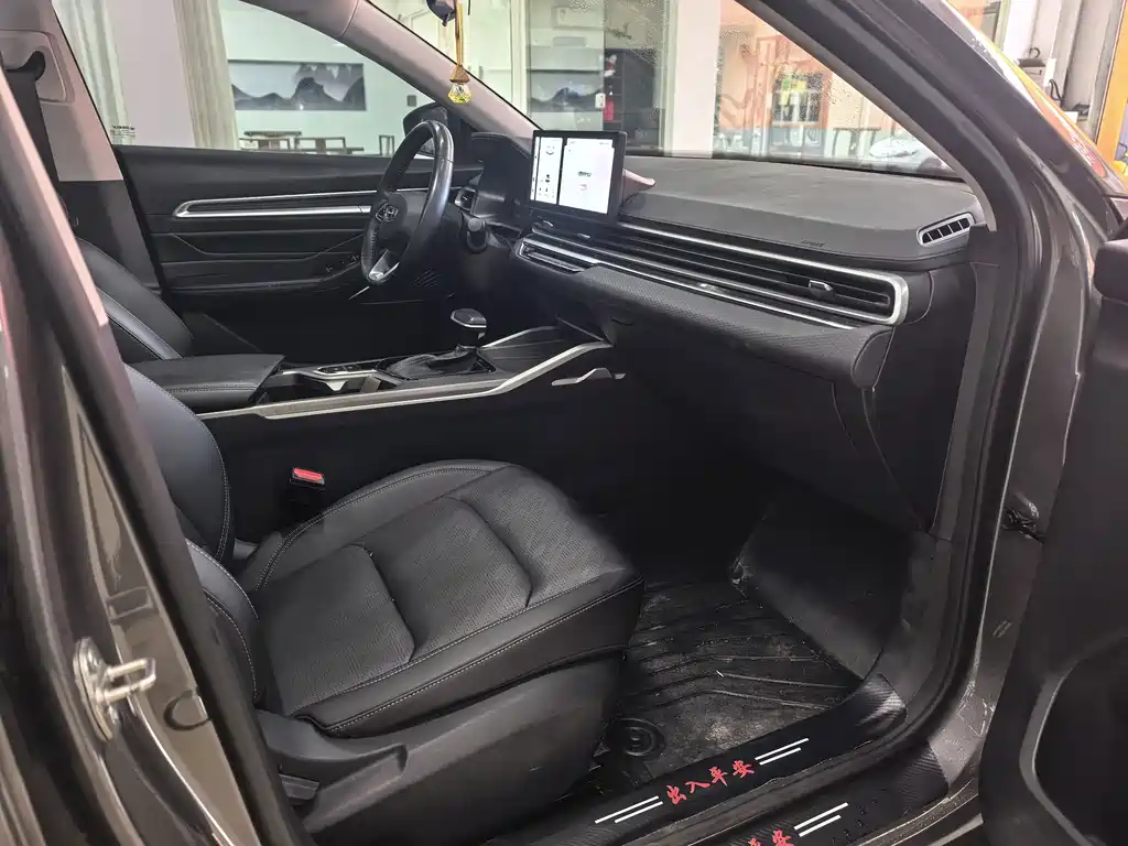 Geely Emgrand — миниатюра 13