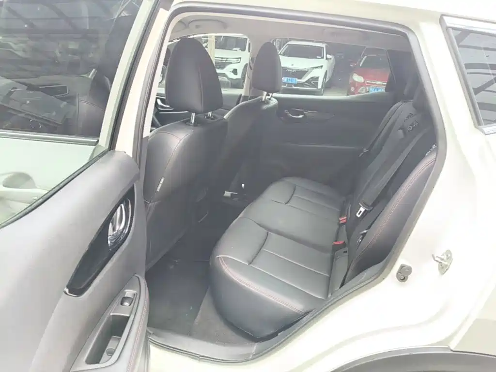 Nissan Qashqai — миниатюра 17