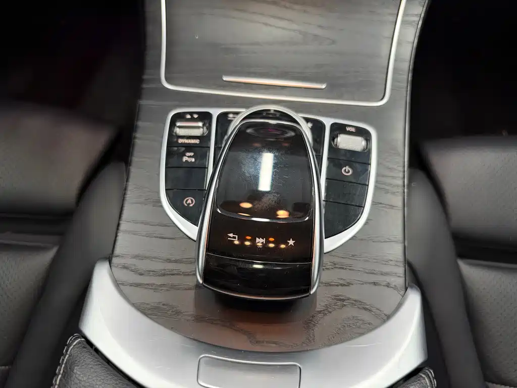 Mercedes-Benz C-Class — миниатюра 5