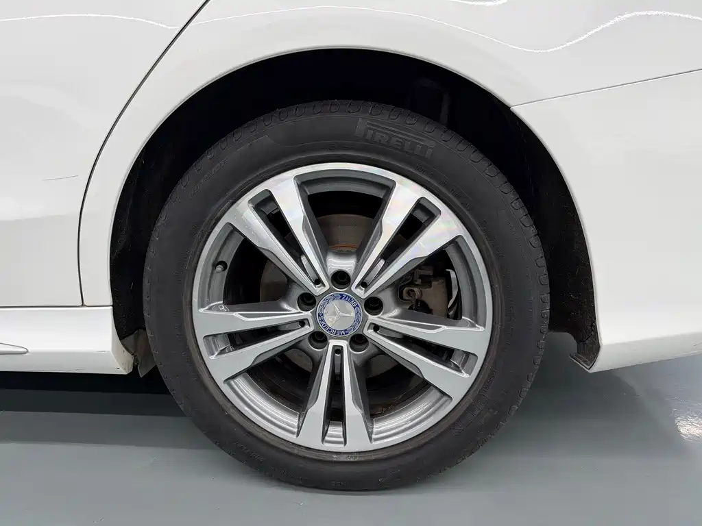 Mercedes-Benz C-Class — миниатюра 12
