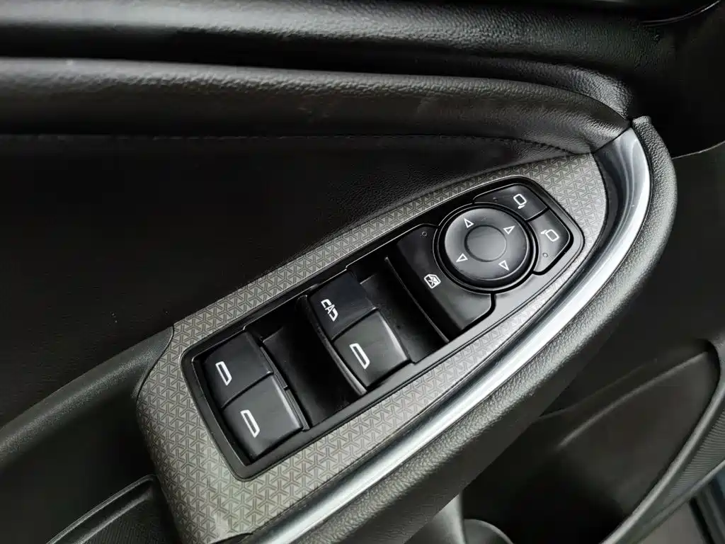 Chevrolet Malibu XL — миниатюра 9