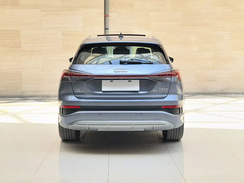 Audi Q4 e-tron — миниатюра 4