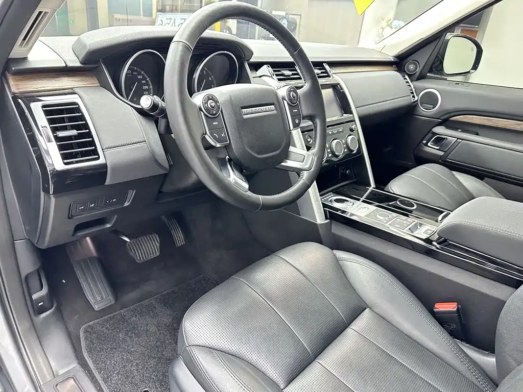 Land Rover Discovery — миниатюра 7