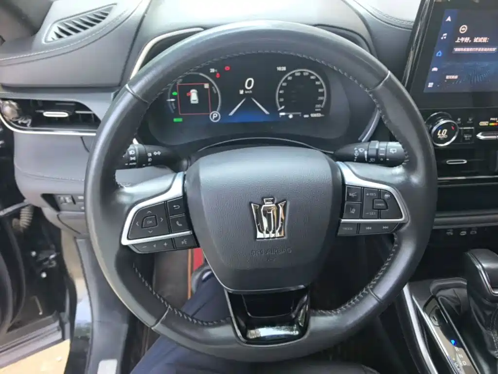 Toyota Crown Kluger — миниатюра 11