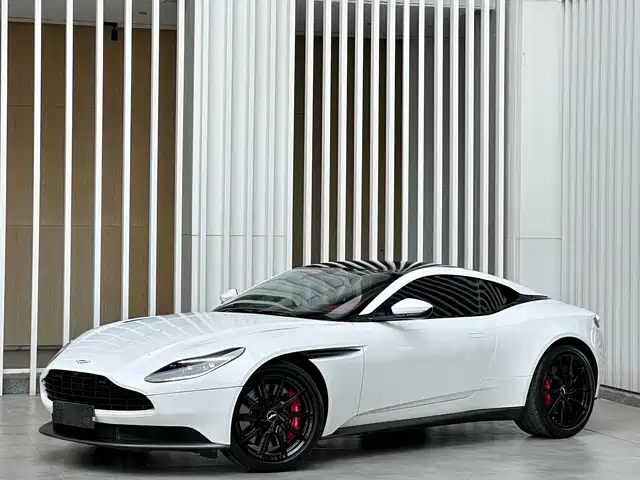 ASTON MARTIN  DB11