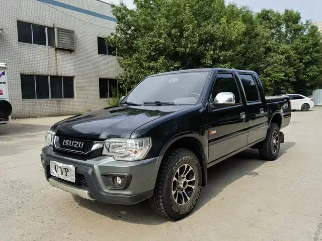 Isuzu T — фото 1