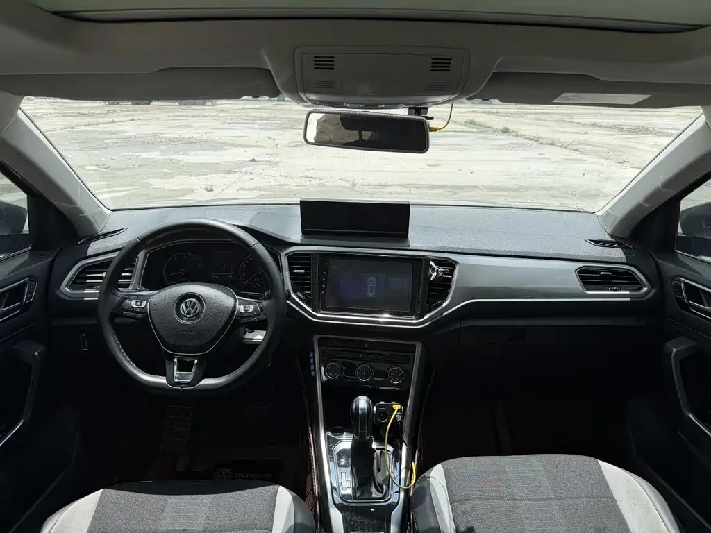Volkswagen T-Roc — миниатюра 9