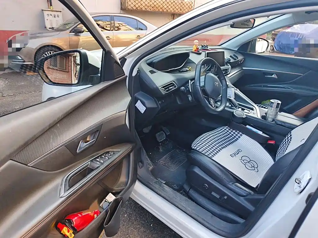 Peugeot 5008 — миниатюра 12
