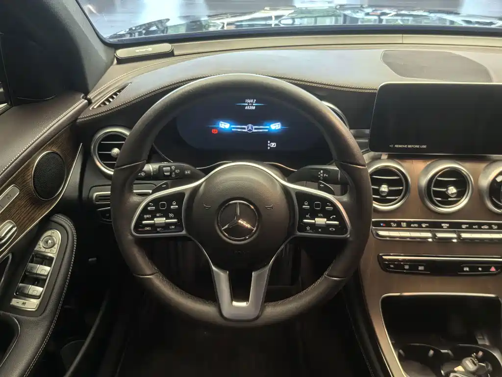 Mercedes-Benz GLC — миниатюра 10