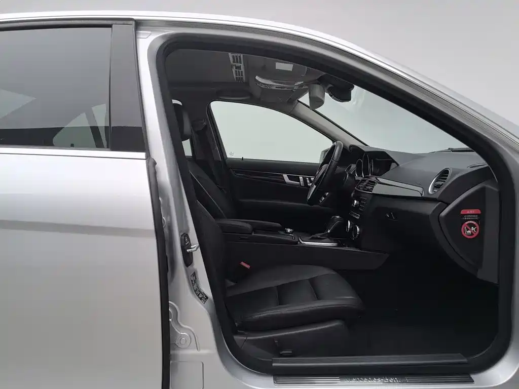 Mercedes-Benz C-Class — миниатюра 23