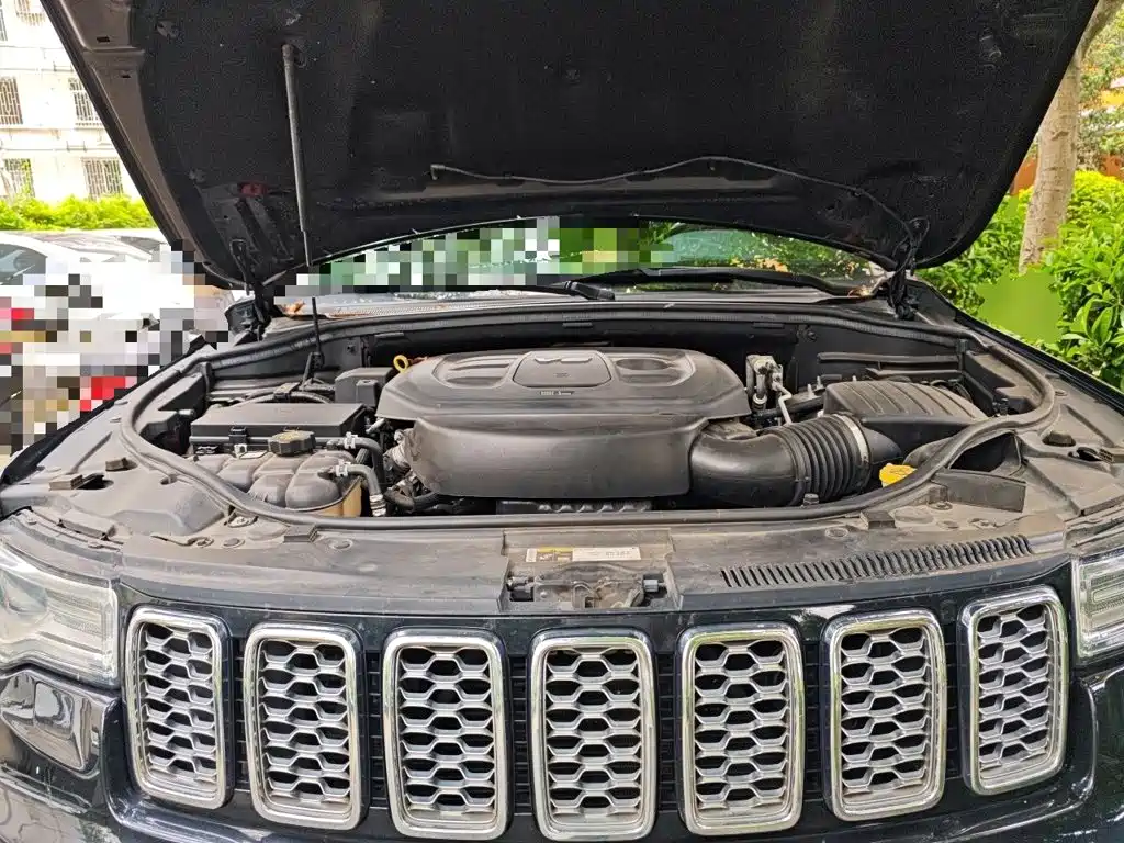 Jeep Grand Cherokee (Import) — миниатюра 21