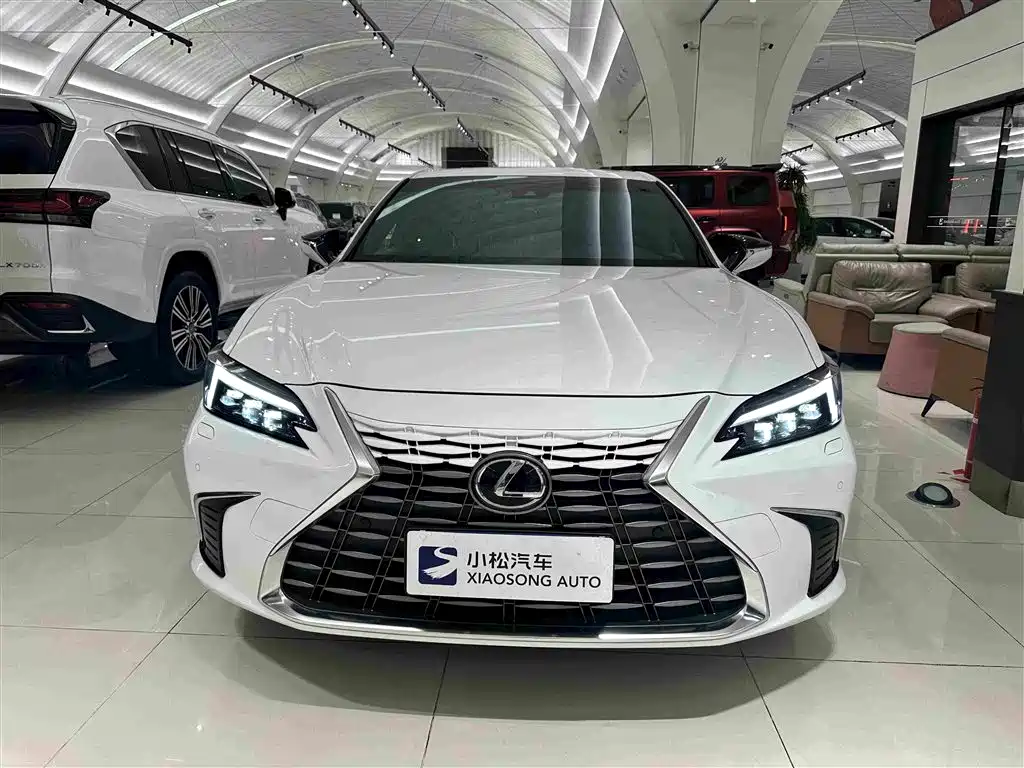 Lexus ES — миниатюра 2