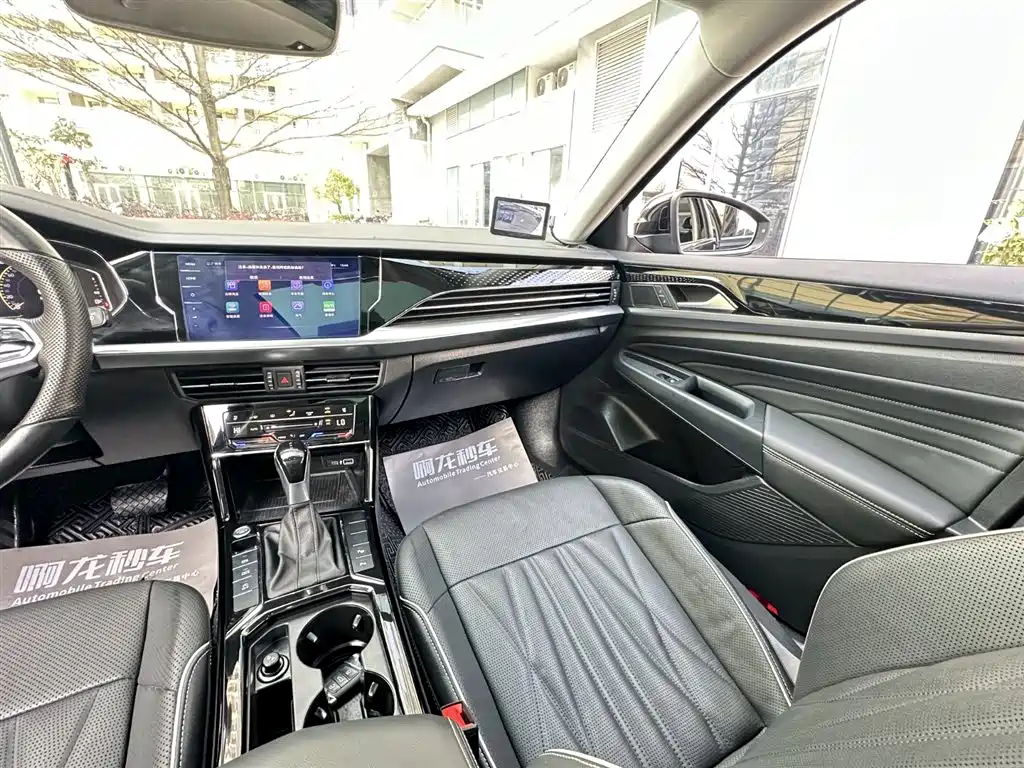 Volkswagen Passat 2022 330TSI Luxury