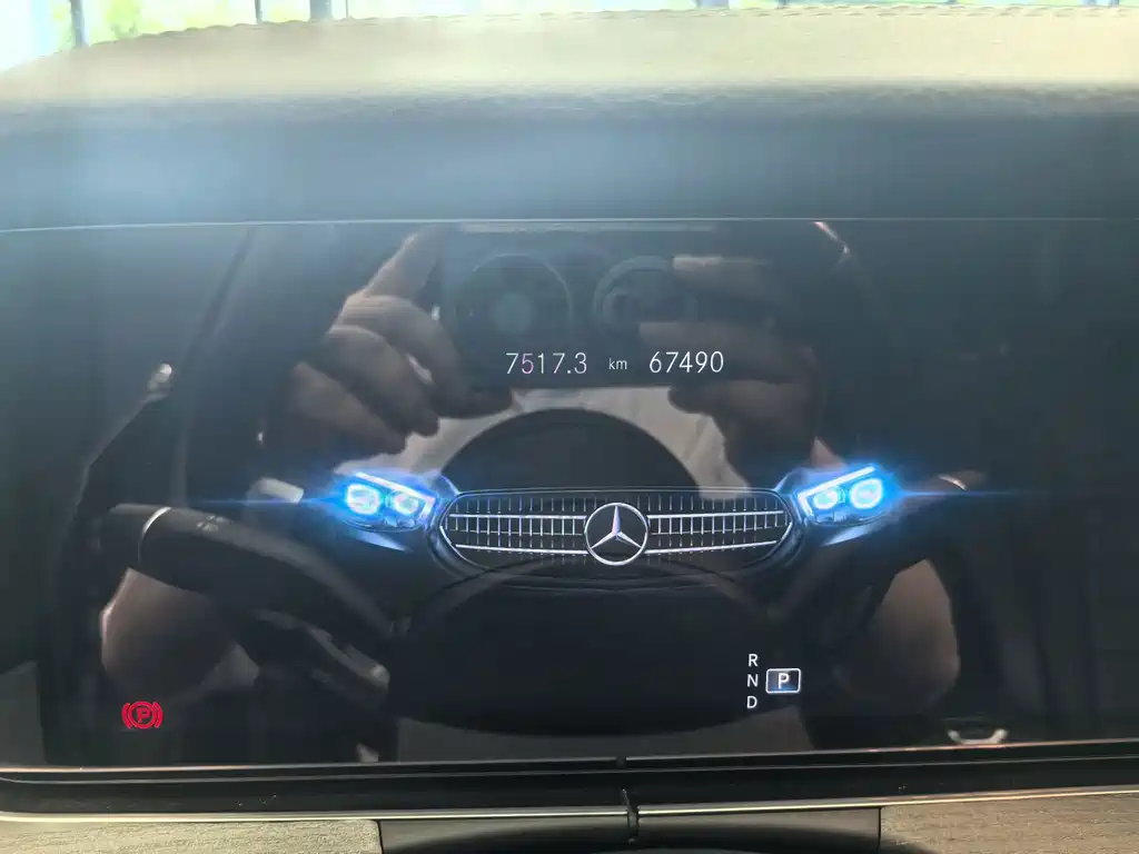 Mercedes-Benz E-Class — миниатюра 15