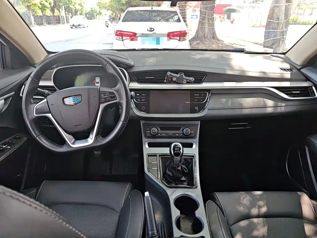 Geely Emgrand — миниатюра 5