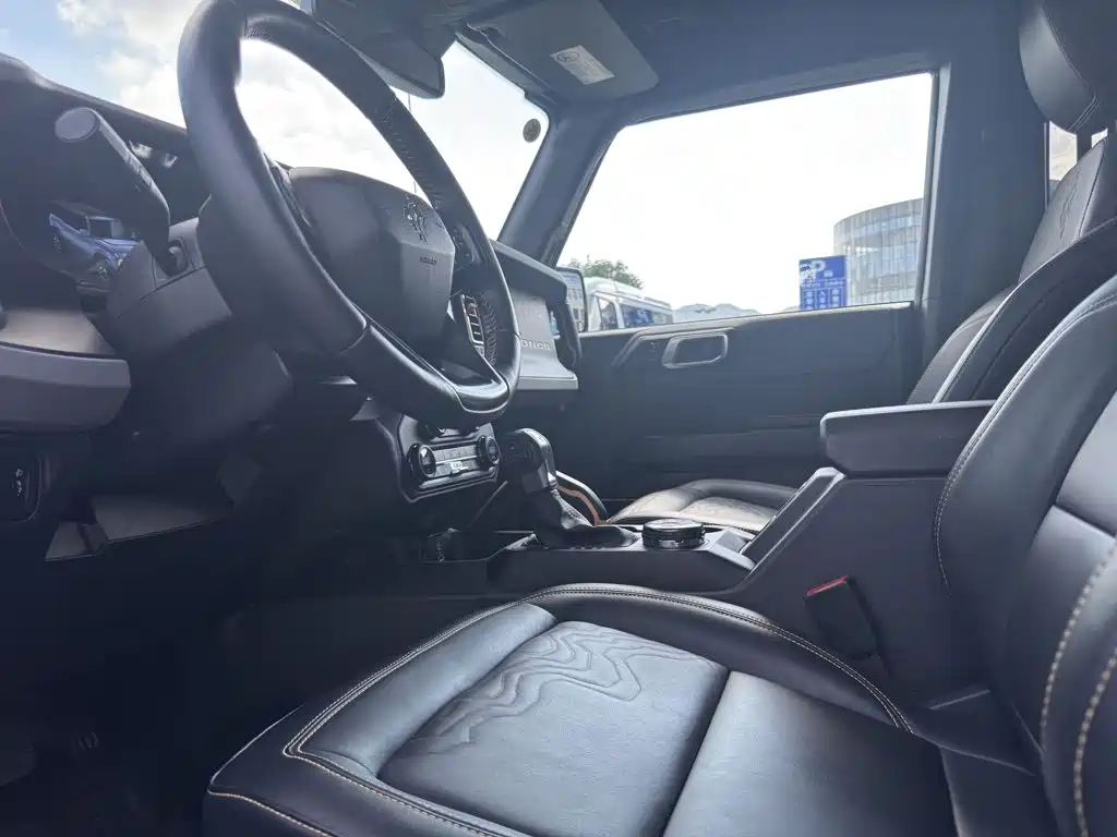 Ford Bronco — миниатюра 8