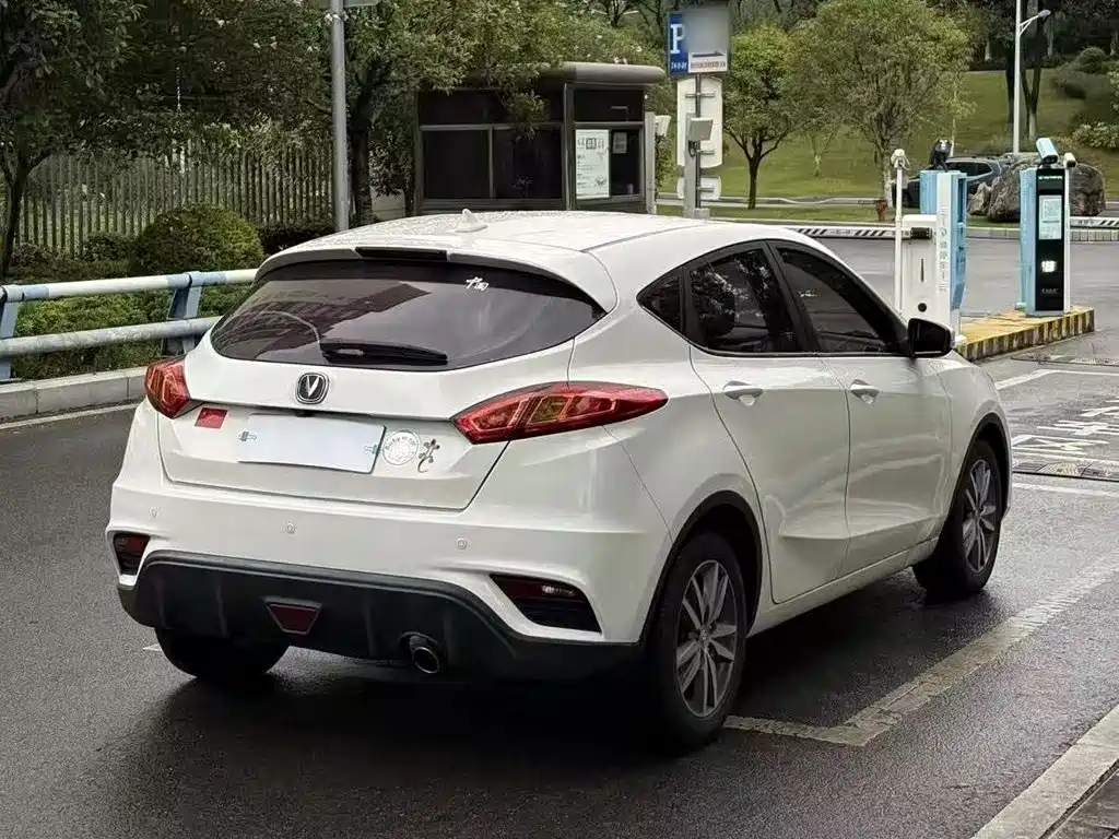 Changan Eado XT — миниатюра 7