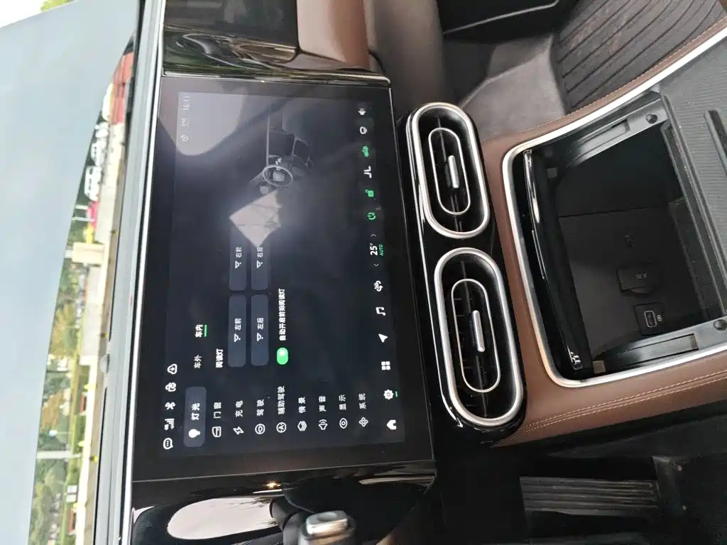 Leapmotor Leapmotor C11 — миниатюра 20