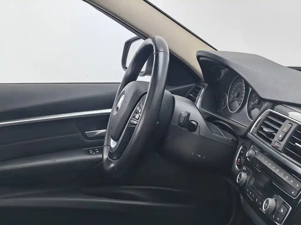 BMW 3 Series — миниатюра 22