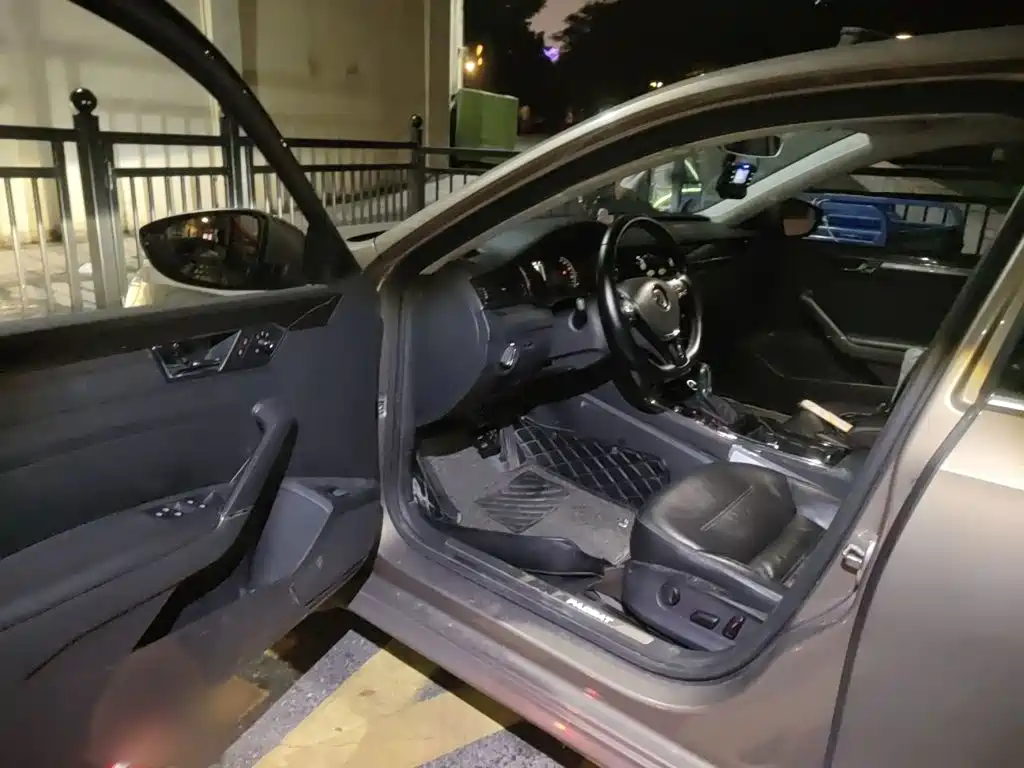 Volkswagen Passat — миниатюра 14