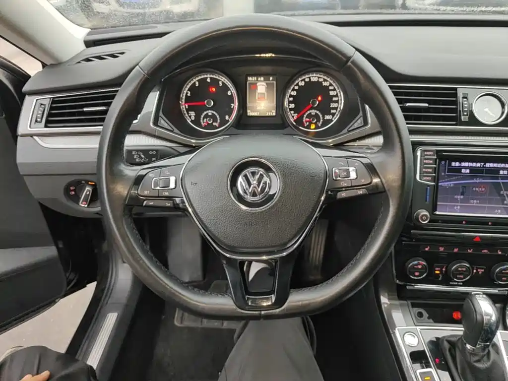 Volkswagen Passat — миниатюра 11
