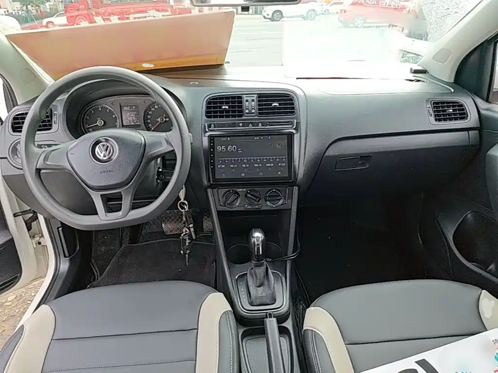 Volkswagen Polo — миниатюра 10