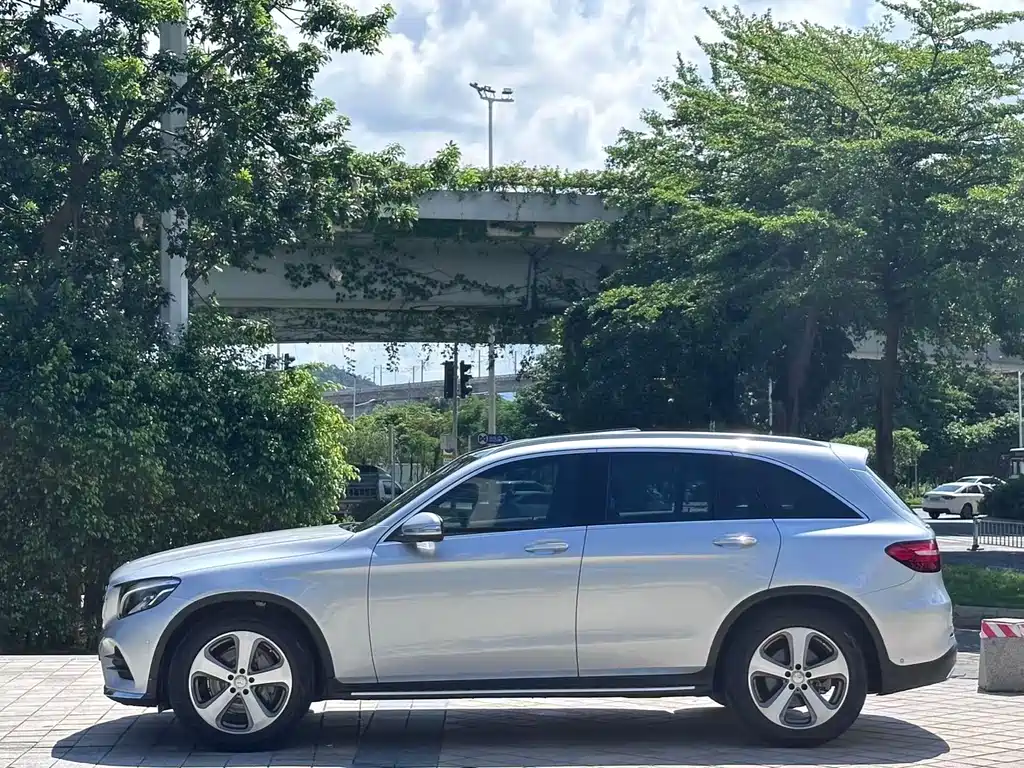 Mercedes-Benz GLC 2016 GLC 260 4MATIC Luxury