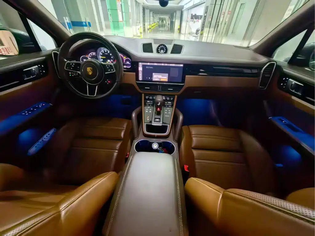 Porsche Cayenne Hybrid — миниатюра 6