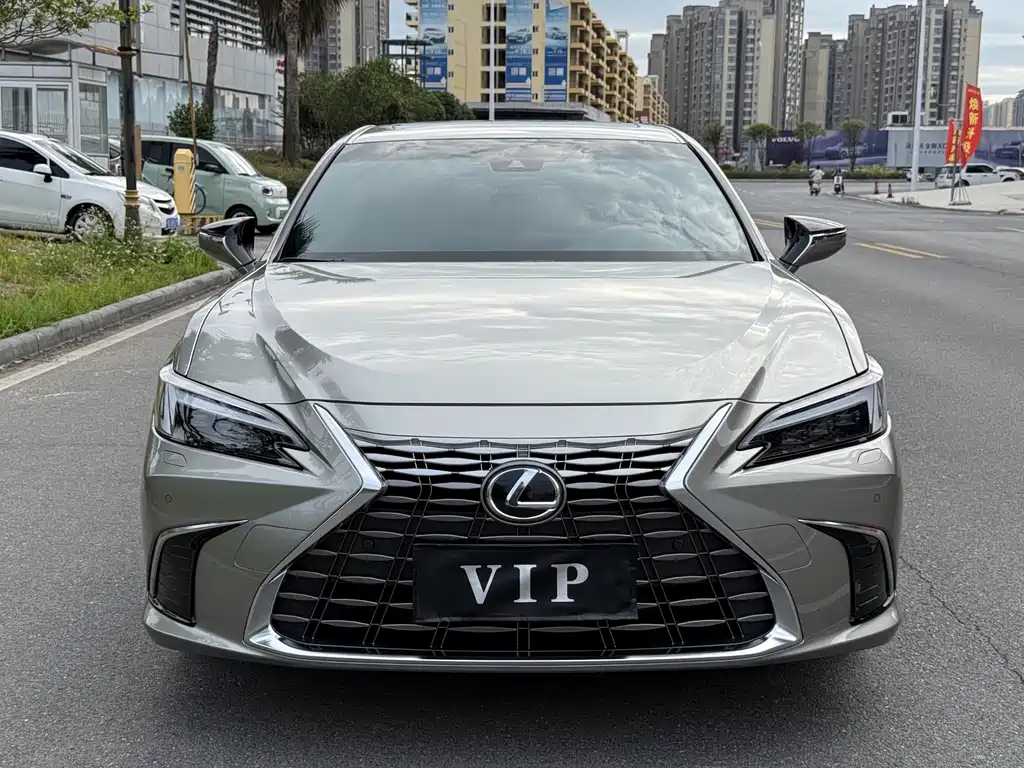 Lexus ES — миниатюра 2